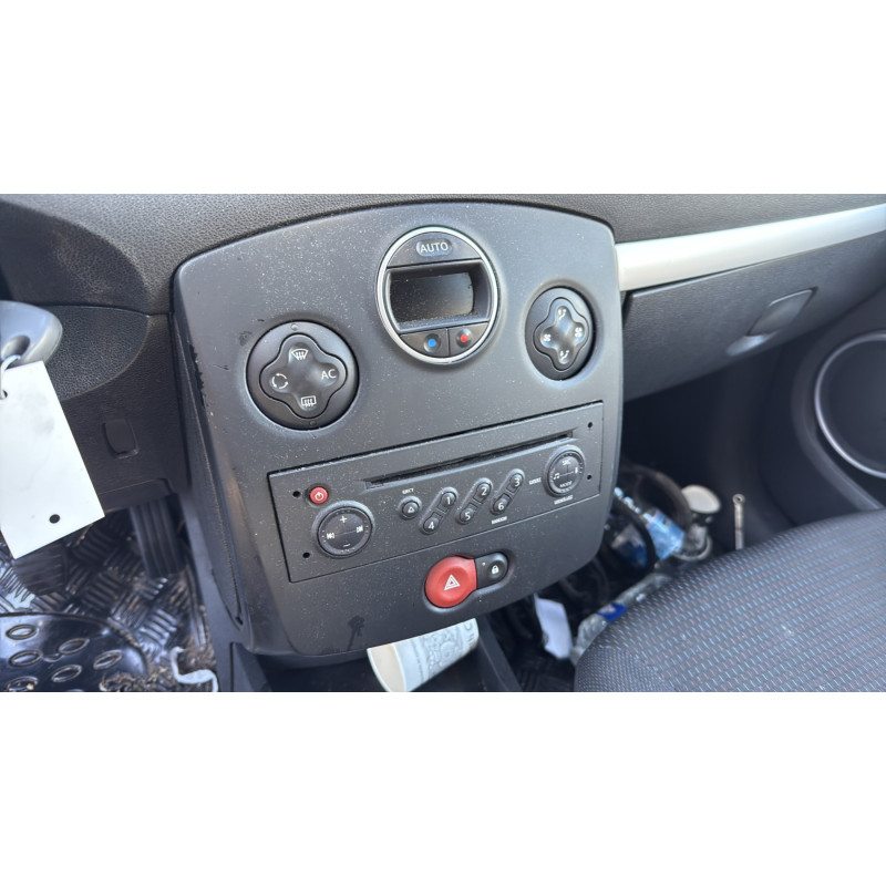 Calculateur moteur RENAULT CLIO 3 Photo n°17