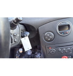 Calculateur moteur RENAULT CLIO 3