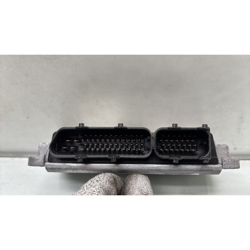 Calculateur moteur VOLKSWAGEN POLO 5 Photo n°4