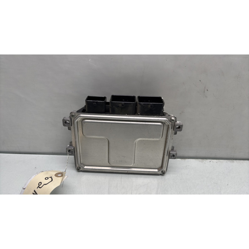 Calculateur moteur PEUGEOT 208 1 Photo n°4