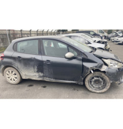 Calculateur moteur PEUGEOT 208 1