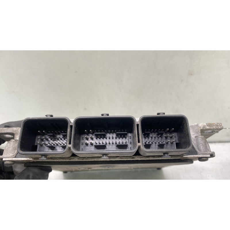 Calculateur moteur PEUGEOT 206 Photo n°3