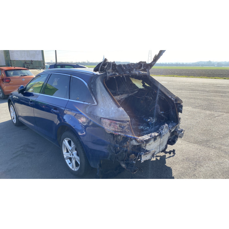 Calculateur moteur AUDI A4 4 Photo n°8
