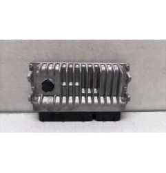 Calculateur moteur TOYOTA YARIS 3 Photo n°1