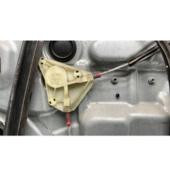 Leve vitre electrique avant gauche VOLKSWAGEN POLO 4