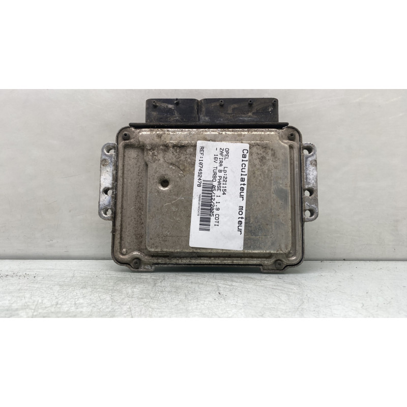 Calculateur moteur OPEL ZAFIRA B Photo n°1