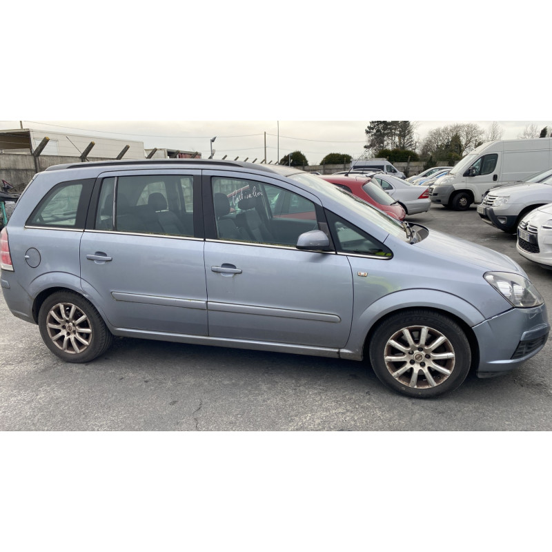 Calculateur moteur OPEL ZAFIRA B Photo n°11
