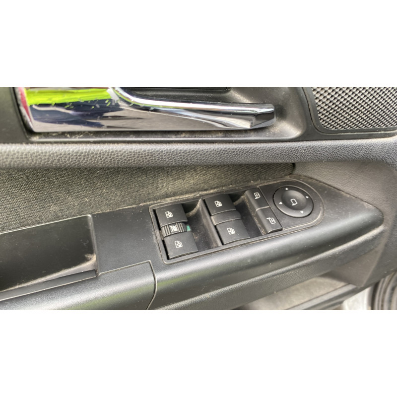 Calculateur moteur OPEL ZAFIRA B Photo n°14