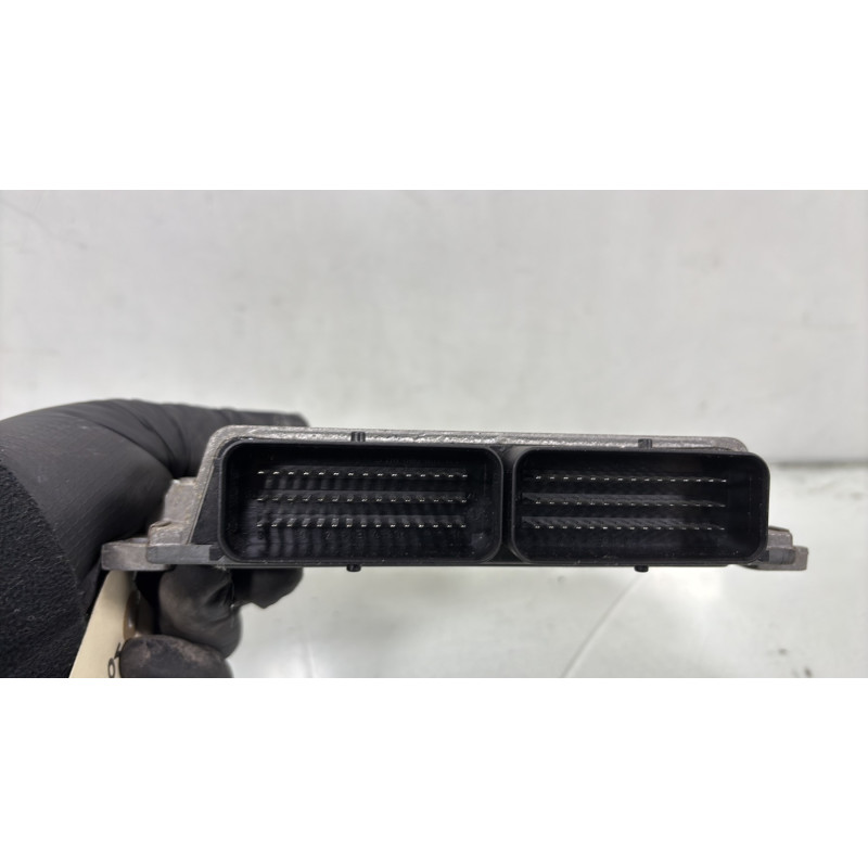 Calculateur moteur RENAULT TWINGO 1 Photo n°3