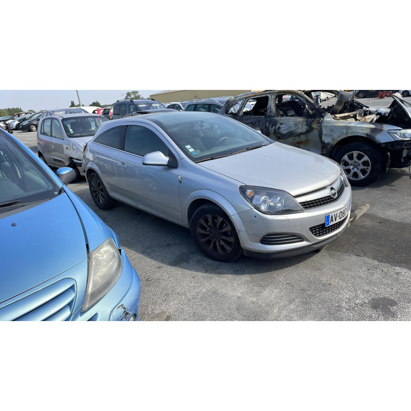 Pompe de direction OPEL ASTRA H Photo n°1