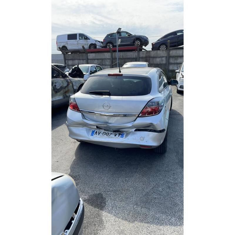 Pompe de direction OPEL ASTRA H Photo n°10