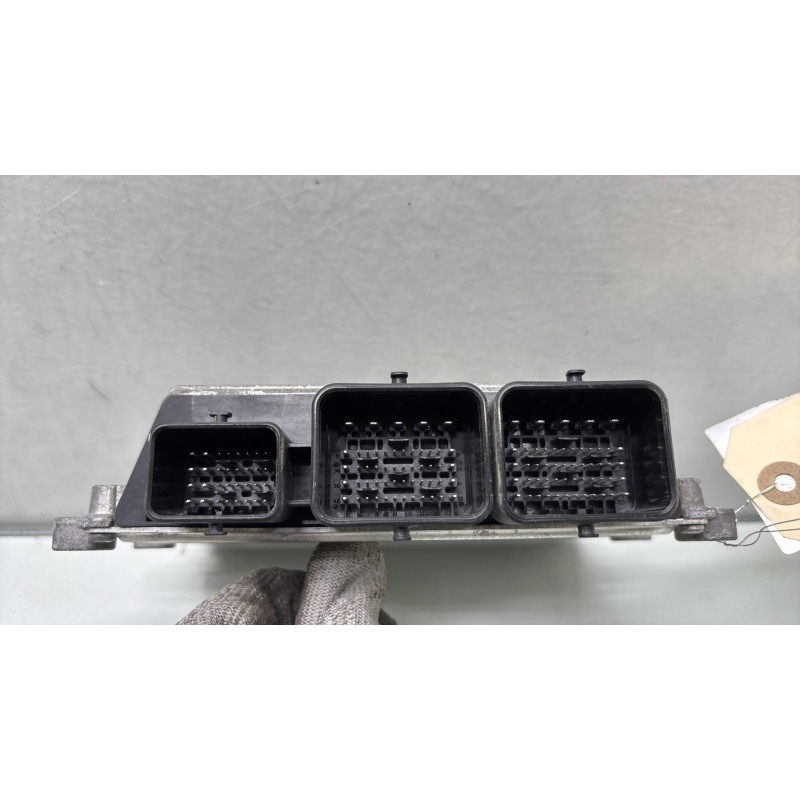 Calculateur moteur PEUGEOT 208 1 Photo n°3