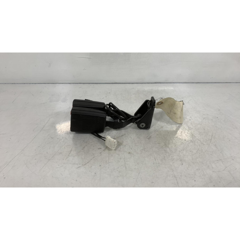 Attache ceinture arriere gauche CITROEN C5 2 Photo n°1