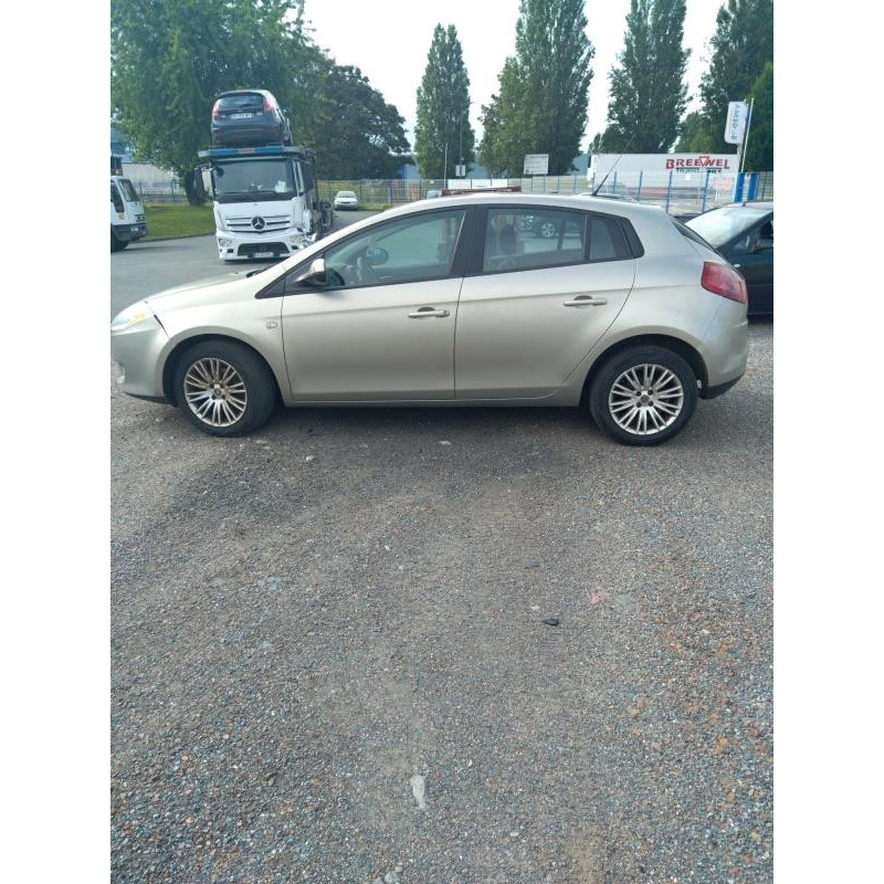 Alternateur FIAT BRAVO 2 Photo n°8