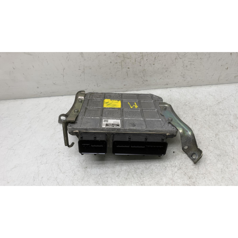 Calculateur moteur TOYOTA AVENSIS 3 Photo n°1