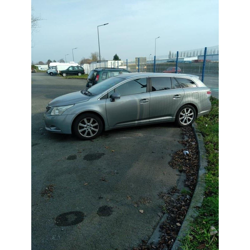 Calculateur moteur TOYOTA AVENSIS 3 Photo n°8