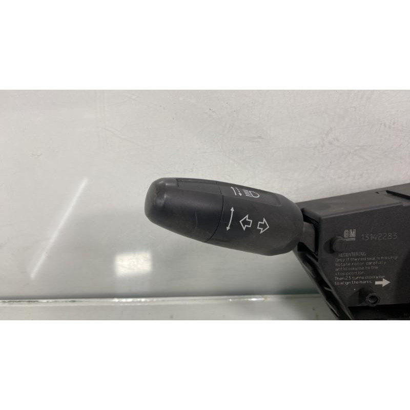 Com (Bloc Contacteur Tournant+Commodo Essuie Glace+Commodo Phare) OPEL CORSA D Photo n°8