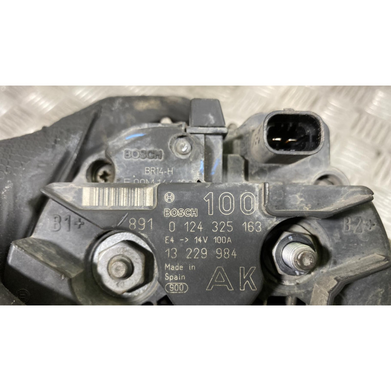 Alternateur OPEL ASTRA H Photo n°3