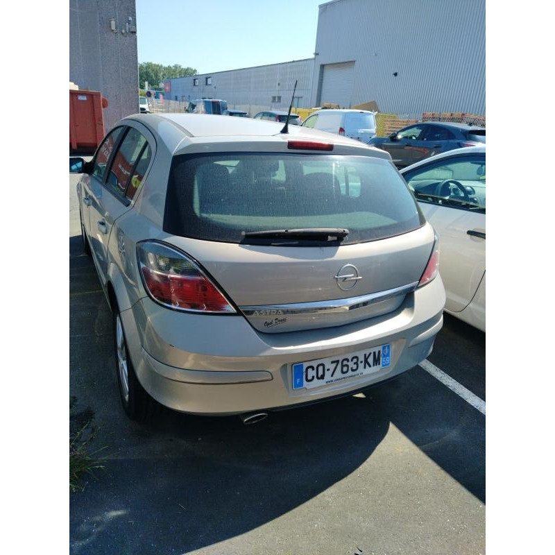 Alternateur OPEL ASTRA H Photo n°7