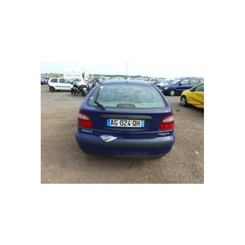 Pompe de direction RENAULT MEGANE 1 Photo n°8