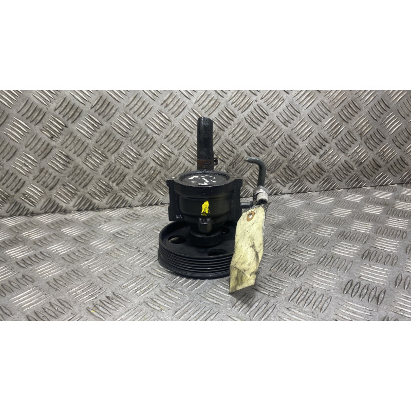 Pompe de direction RENAULT MEGANE 1 Photo n°1