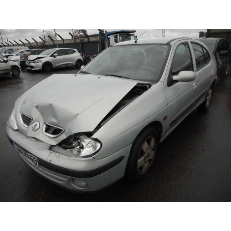 Pompe de direction RENAULT MEGANE 1 Photo n°4