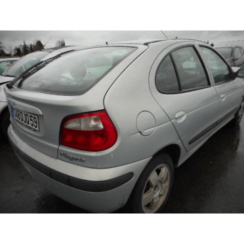 Pompe de direction RENAULT MEGANE 1 Photo n°6