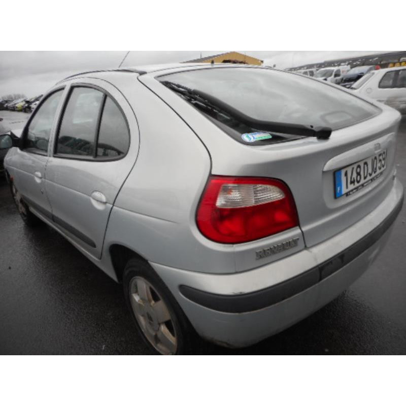 Pompe de direction RENAULT MEGANE 1 Photo n°7