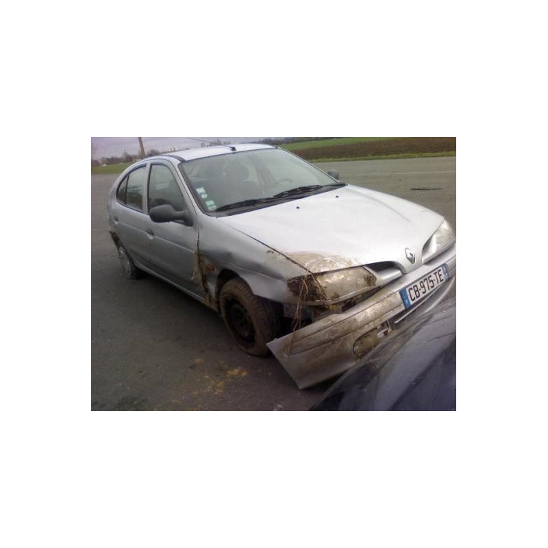 Alternateur RENAULT MEGANE 1 Photo n°5