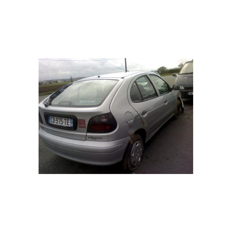 Alternateur RENAULT MEGANE 1 Photo n°6