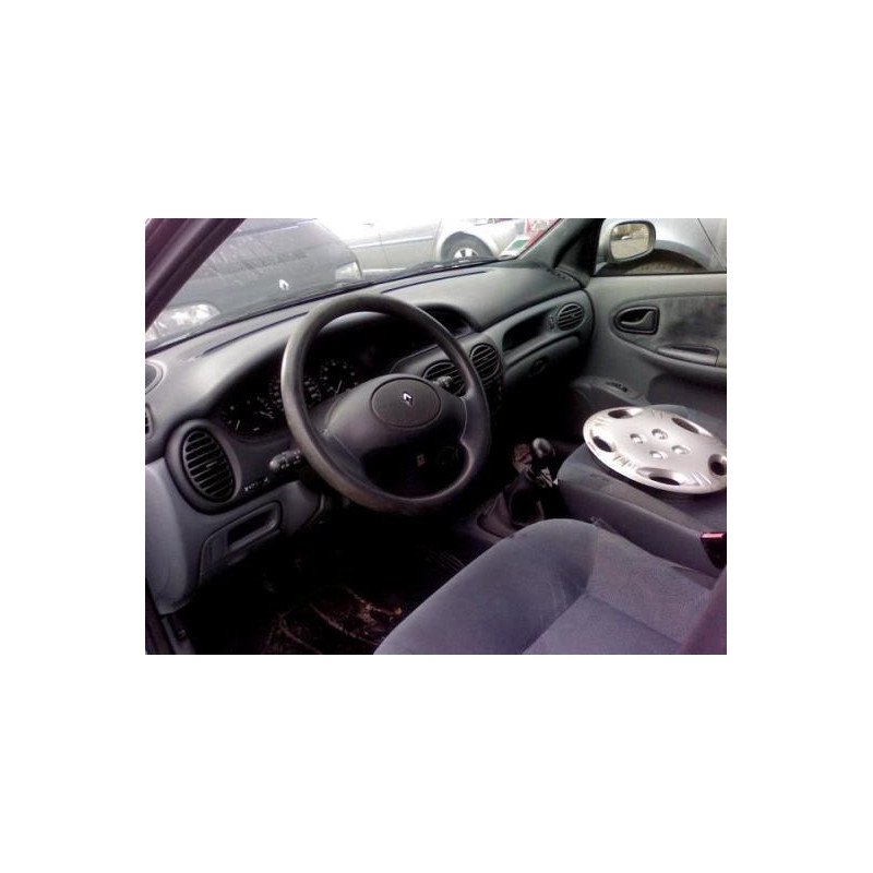 Alternateur RENAULT MEGANE 1 Photo n°8