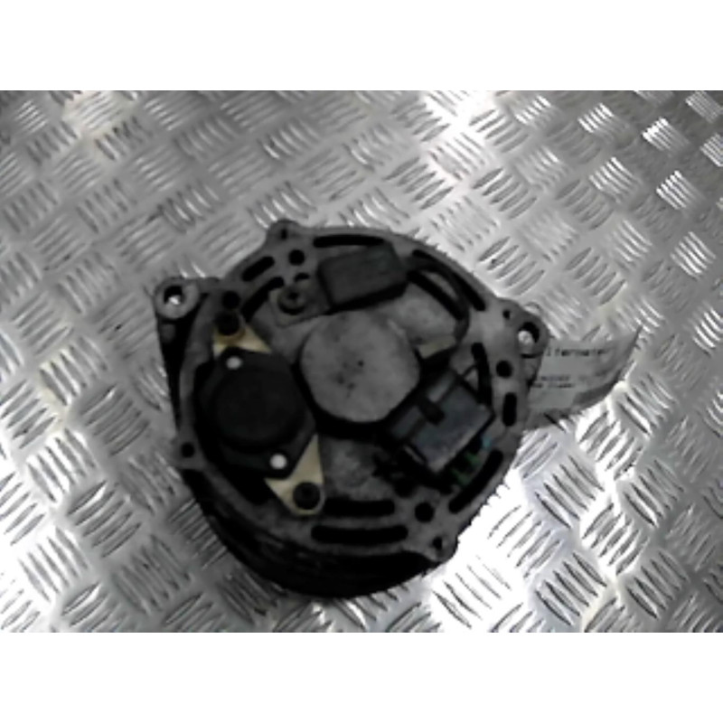 Alternateur MERCEDES SERIE L 602 Photo n°2