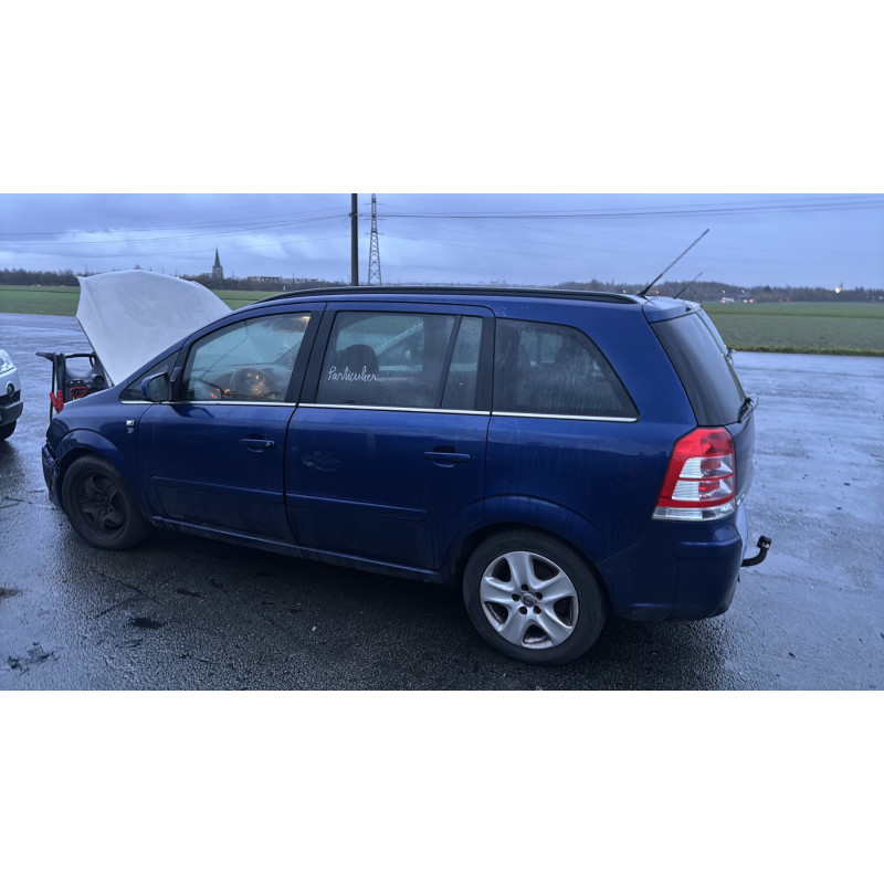 Alternateur OPEL ZAFIRA B Photo n°16