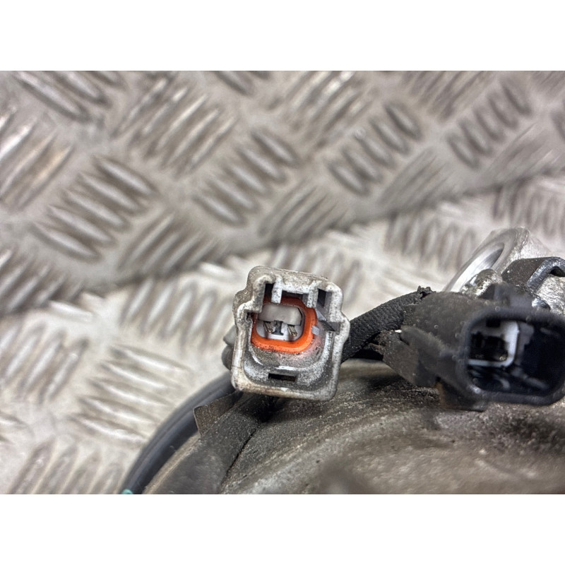 Compresseur clim RENAULT CLIO 4 Photo n°3
