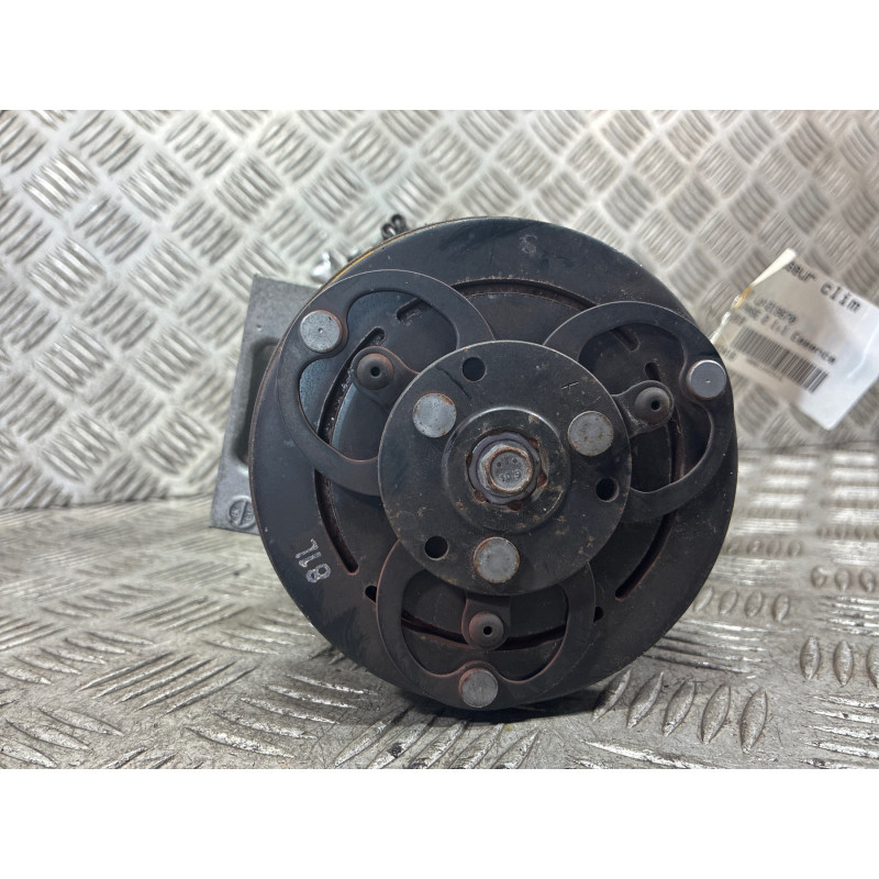 Compresseur clim RENAULT CLIO 4 Photo n°4