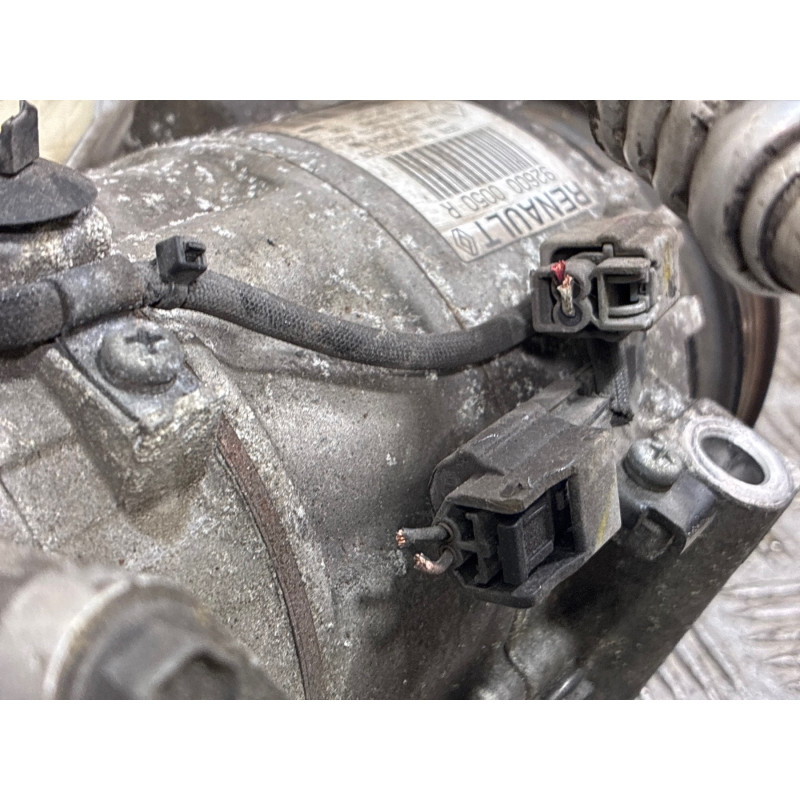 Compresseur clim RENAULT CLIO 4 Photo n°4