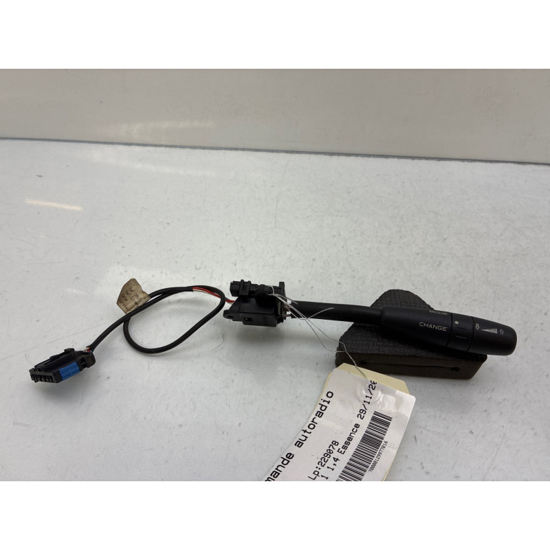 Commande autoradio PEUGEOT 206 Photo n°3