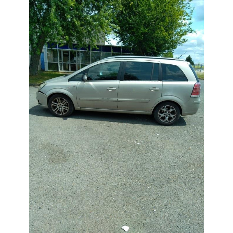 Alternateur OPEL ZAFIRA B Photo n°15