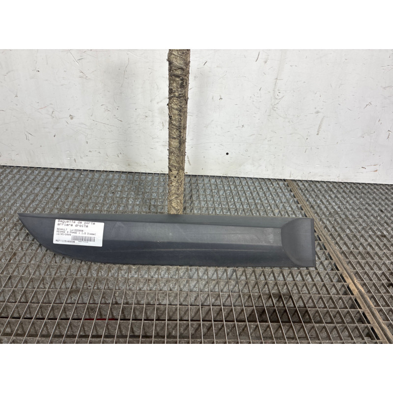 Baguette de porte arriere droite RENAULT MEGANE 3 Photo n°3