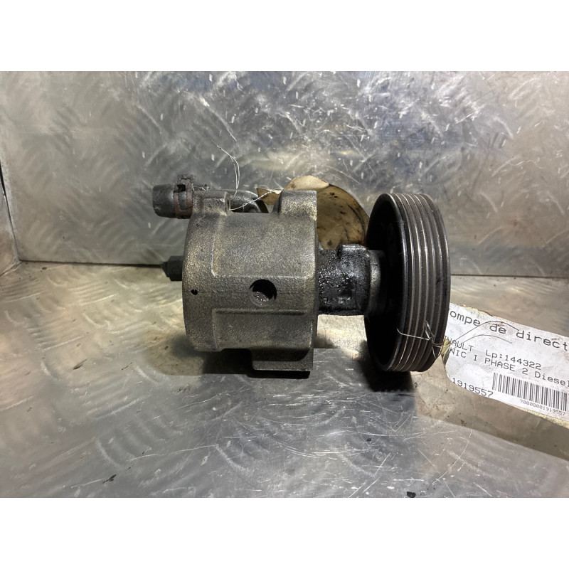 Pompe de direction RENAULT SCENIC 1 Photo n°3