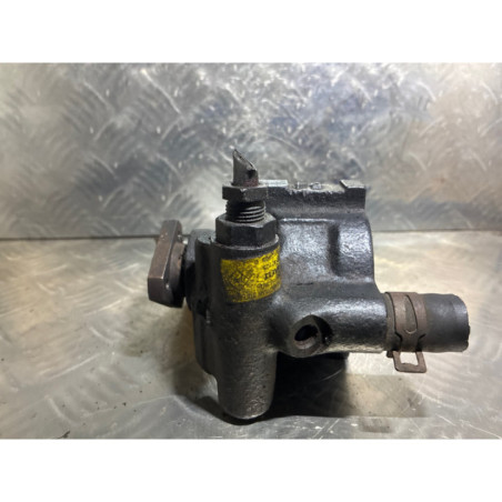 Pompe de direction RENAULT CLIO 2 Photo n°1