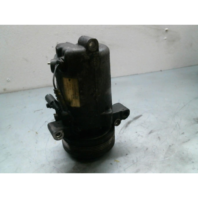 Compresseur clim BMW SERIE 5 E39 Photo n°2