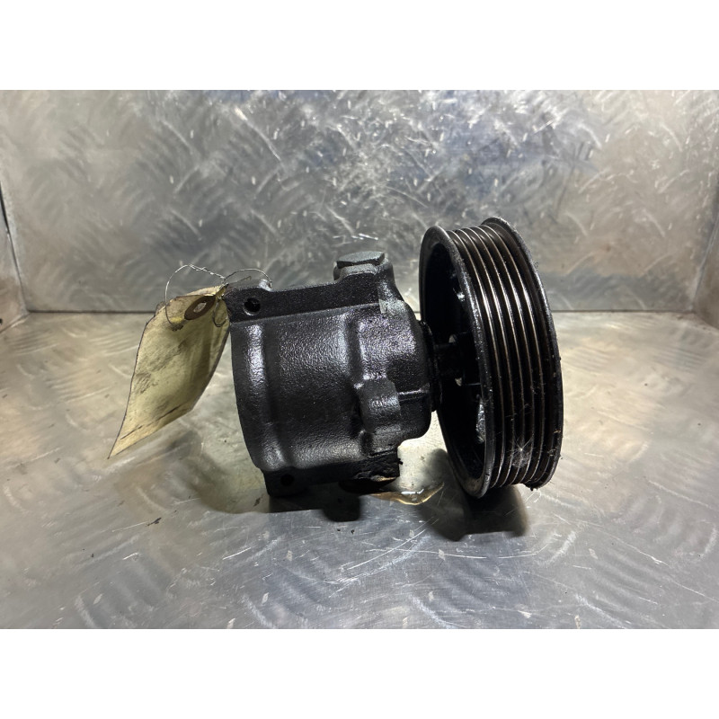 Pompe de direction FORD FIESTA 4 Photo n°2