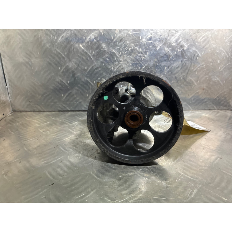 Pompe de direction RENAULT LAGUNA 2 Photo n°1