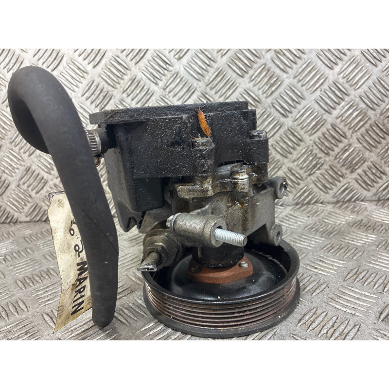 Pompe de direction MERCEDES VITO 639 Photo n°2