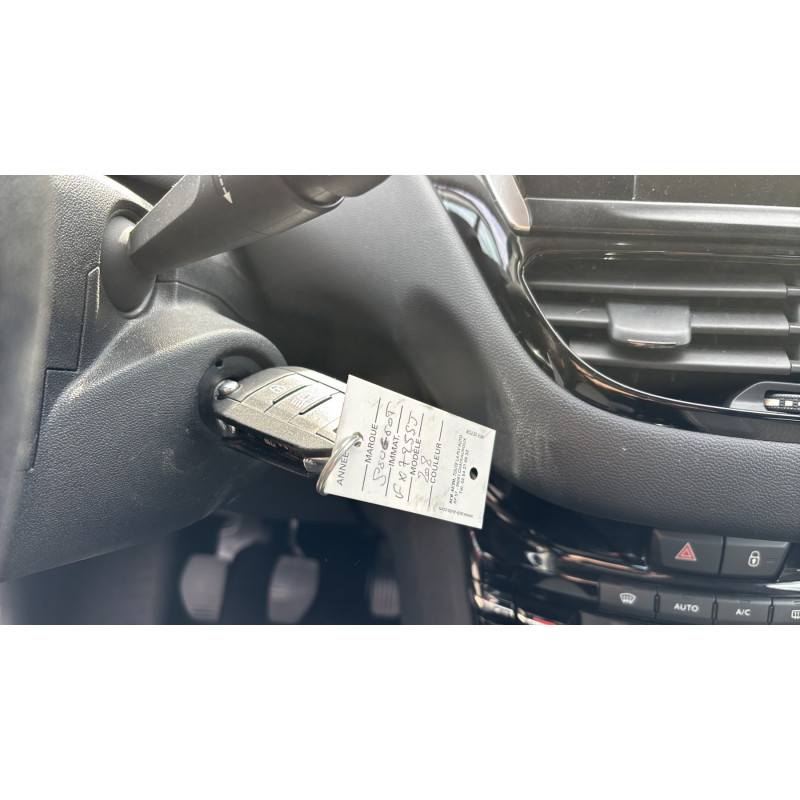 Pretensionneur de ceinture avant gauche PEUGEOT 208 1 Photo n°9