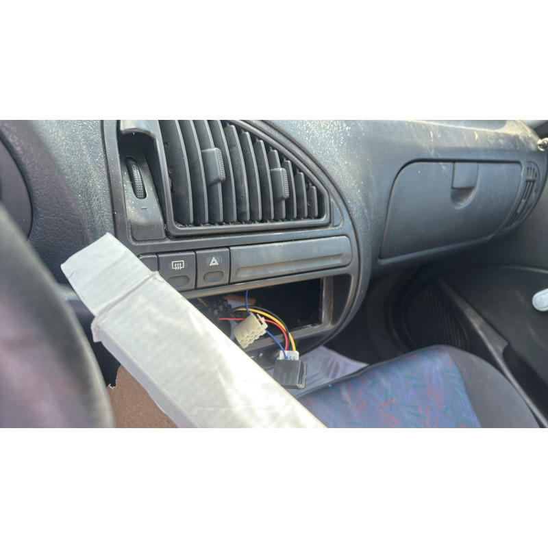 Serrure avant droit CITROEN SAXO Photo n°17