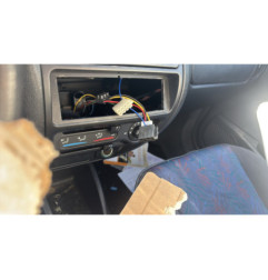 Serrure avant droit CITROEN SAXO