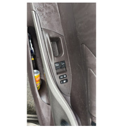 Serrure avant gauche TOYOTA IQ
