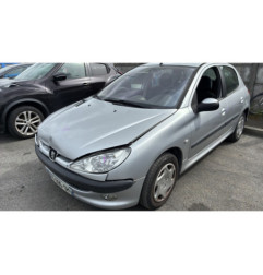 Pretensionneur de ceinture avant gauche PEUGEOT 206